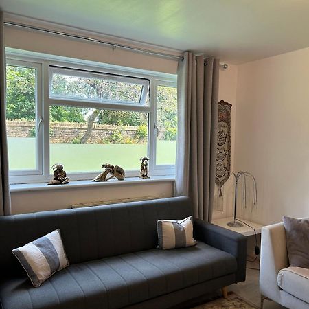 One Bedroom Flat In Chiswick W4 런던 외부 사진