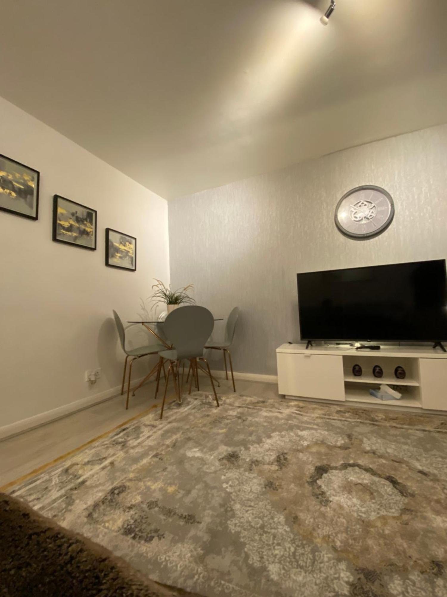One Bedroom Flat In Chiswick W4 런던 외부 사진